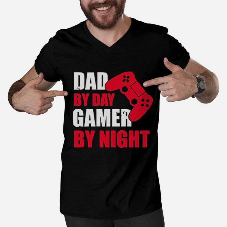 Fathers Day Dad By Day Gamer By Night Men V-Neck Tshirt