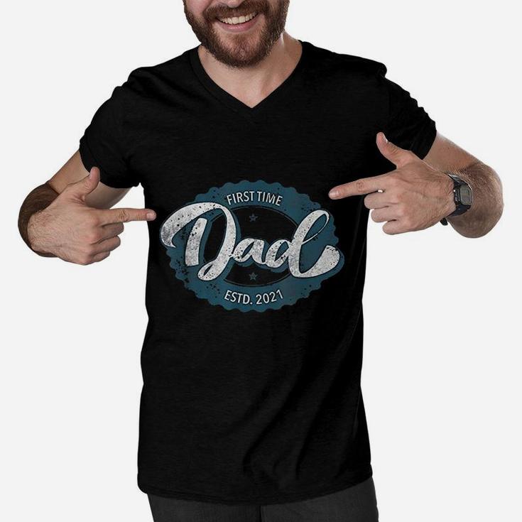 First Time Dad Promoted To Daddy Est 2021 Men V-Neck Tshirt