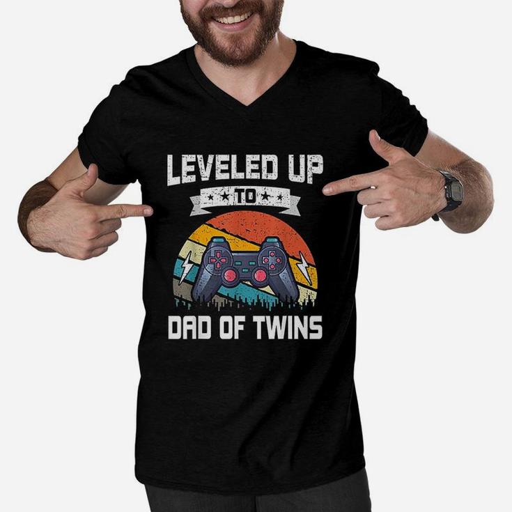 Leveled Up To Dad Of Twins Funny Video Gamer Fathers Day Men V-Neck Tshirt