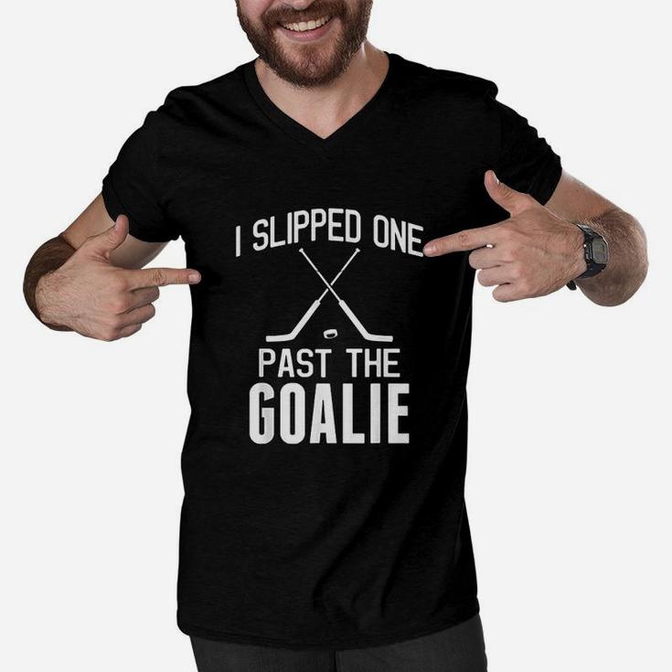 New First Time Dad To Be 2019 Hockey Daddy Men V-Neck Tshirt