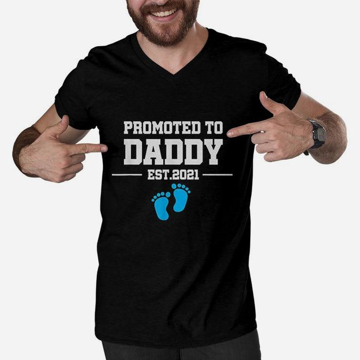 Promoted To Daddy 2021 Soon To Be Dad Husband Gift Men V-Neck Tshirt