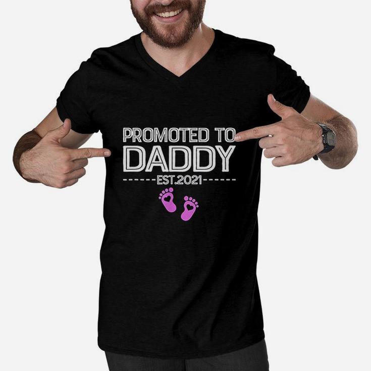 Promoted To Daddy Its A Girl Est 2021 New Dad First Daddy Men V-Neck Tshirt