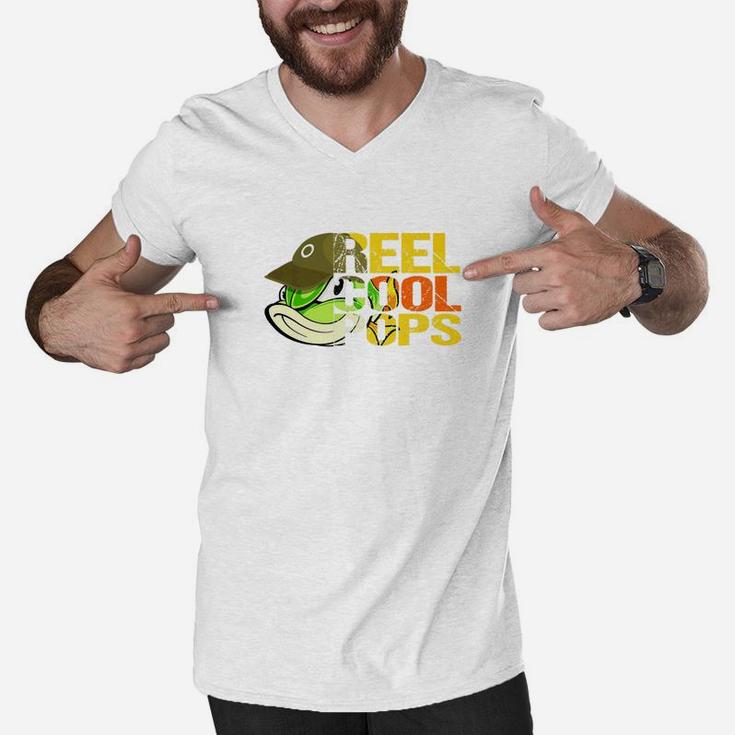Fishing Reel Cool Pops Fathers Day Gift For Husband Or Dad Premium Men V-Neck Tshirt