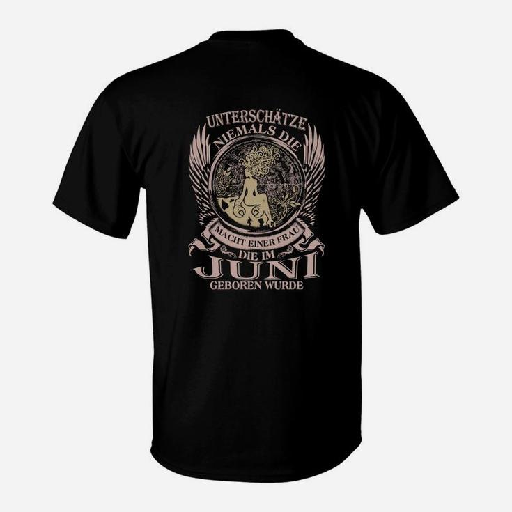 Adler-Motiv Schwarzes T-Shirt: Kraft eines Juni-Mannes