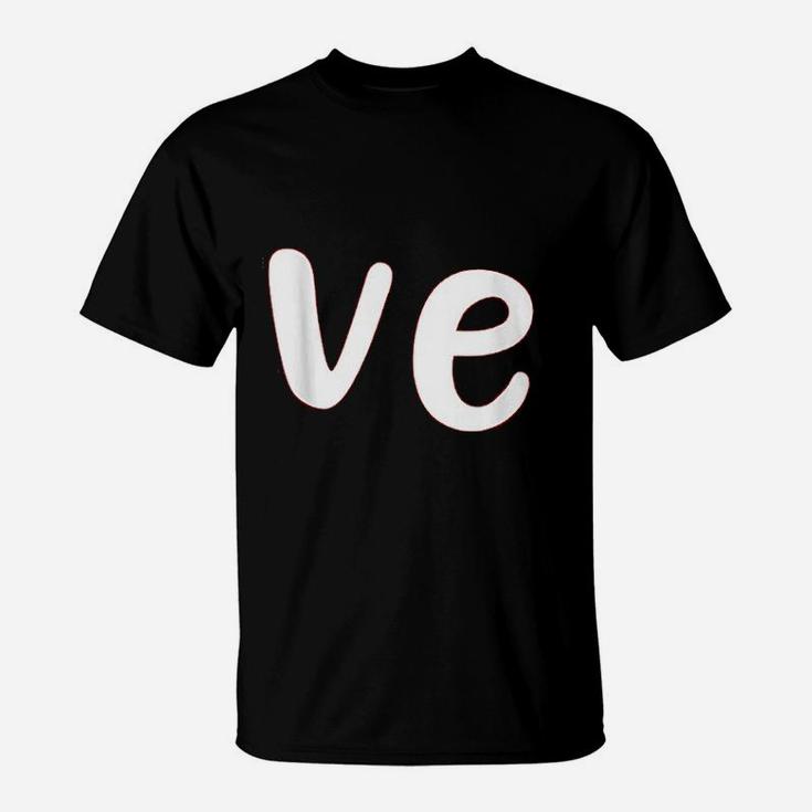 Cute Valentines Day Matching Couple Outfit Gift Love T-Shirt