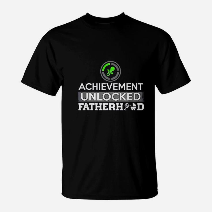 First Time Dad Dad To Be First Fathers Day Gift T-Shirt