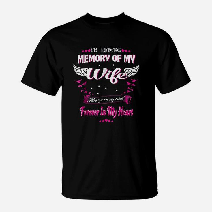 In Loving Memory Of My Wife My Wife Lives In Heaven T-Shirt