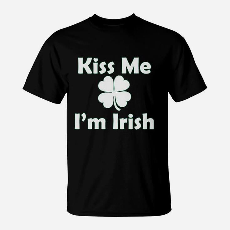 Kiss Me I Am Irish Four Leaf Beer St Patricks Day T-Shirt