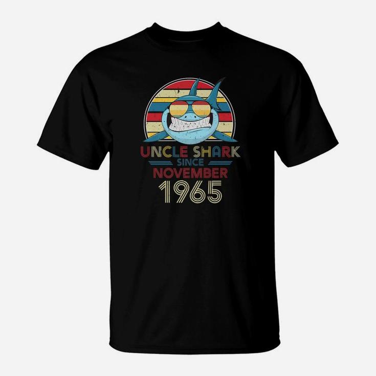 Mens Retro Vintage Uncle Shark Since November 1965 T-Shirt