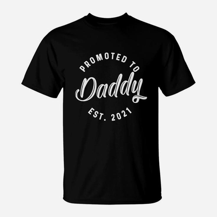 Promoted To Daddy 2021 Funny New Baby Family Graphic T-Shirt