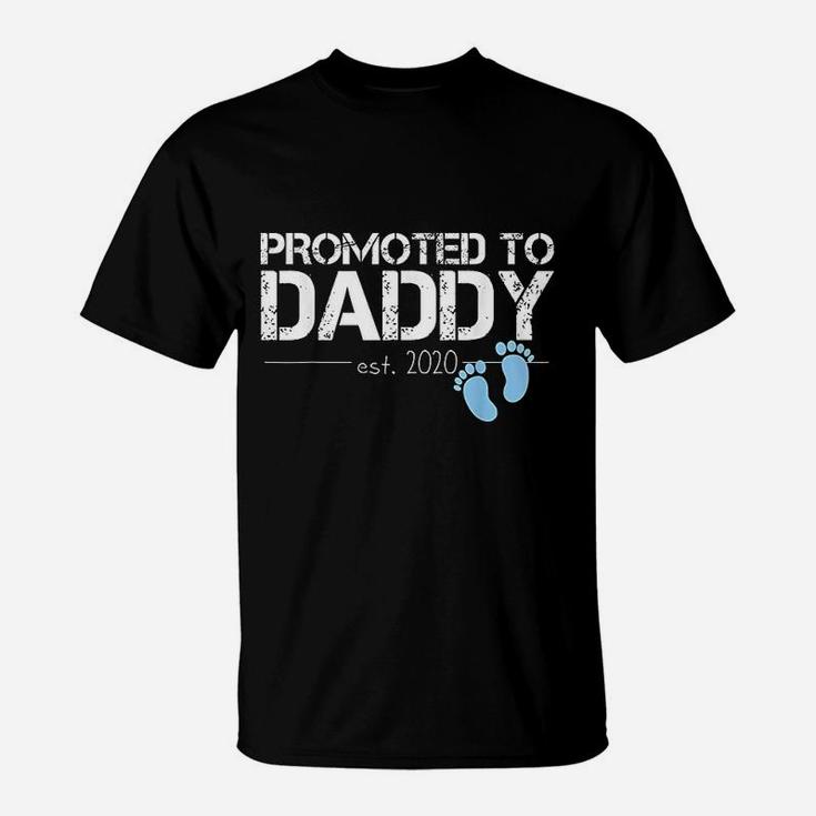 Promoted To Daddy Est 2020 Future New Dad Baby Gift T-Shirt