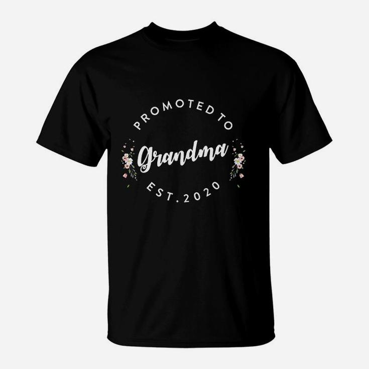 Promoted To Grandma 2020 Grandma Est 2020 T-Shirt