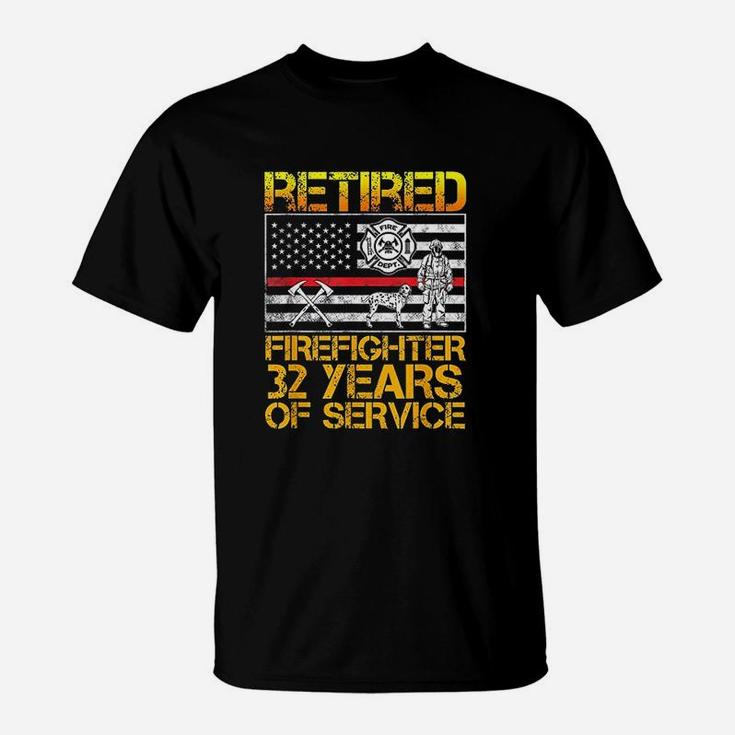 Retired Firefighter Gifts For Men 32 Years Retirement T-Shirt