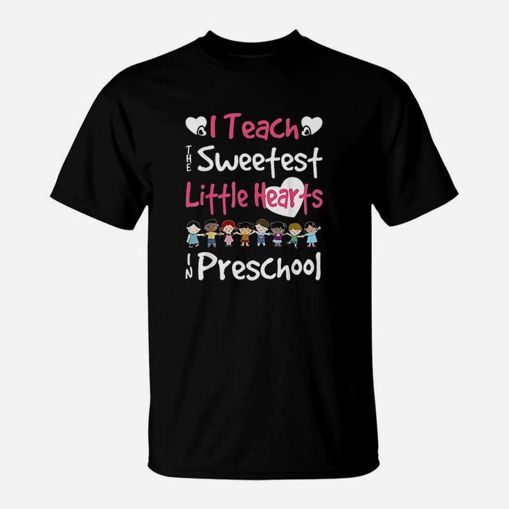 Valentines Day Preschool Teacher For Teachers In Love T-Shirt