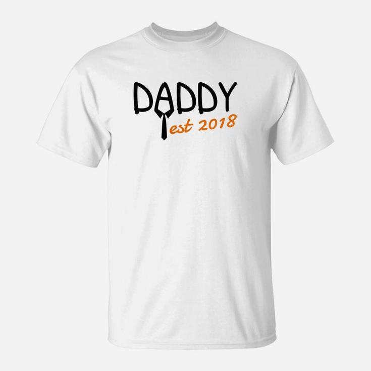 Mens Daddy Est 2018 Fun 2018 New Dad Shirt For Men T-Shirt