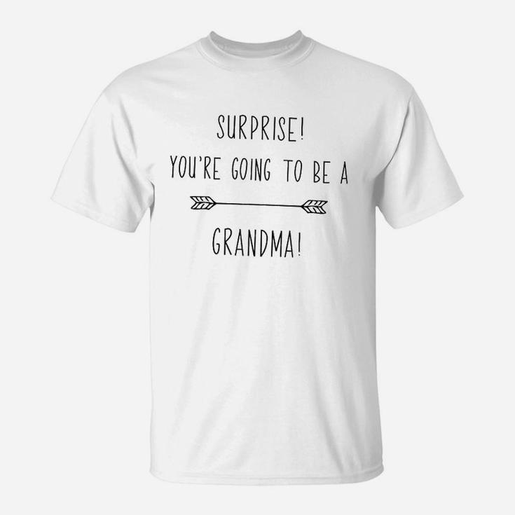 Suprise Pregnancy Announcement Grandma Newborn T-Shirt